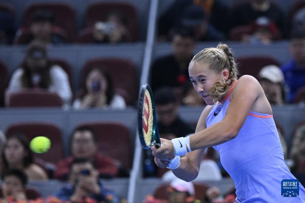 在捷尼赛思 在捷尼赛思