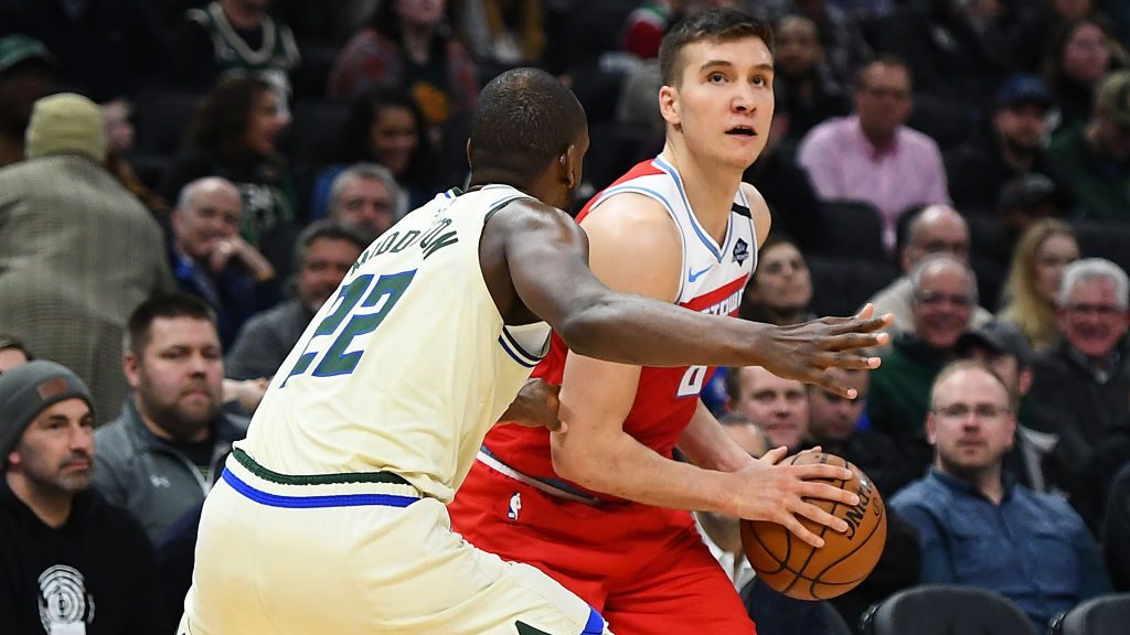 场上保持了 场上保持了