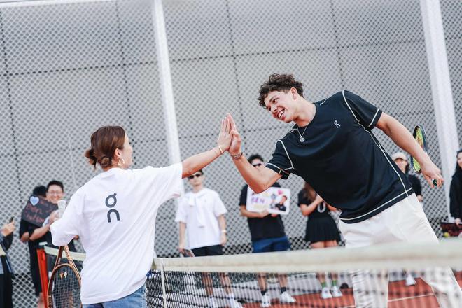 的转折埋下 的转折埋下